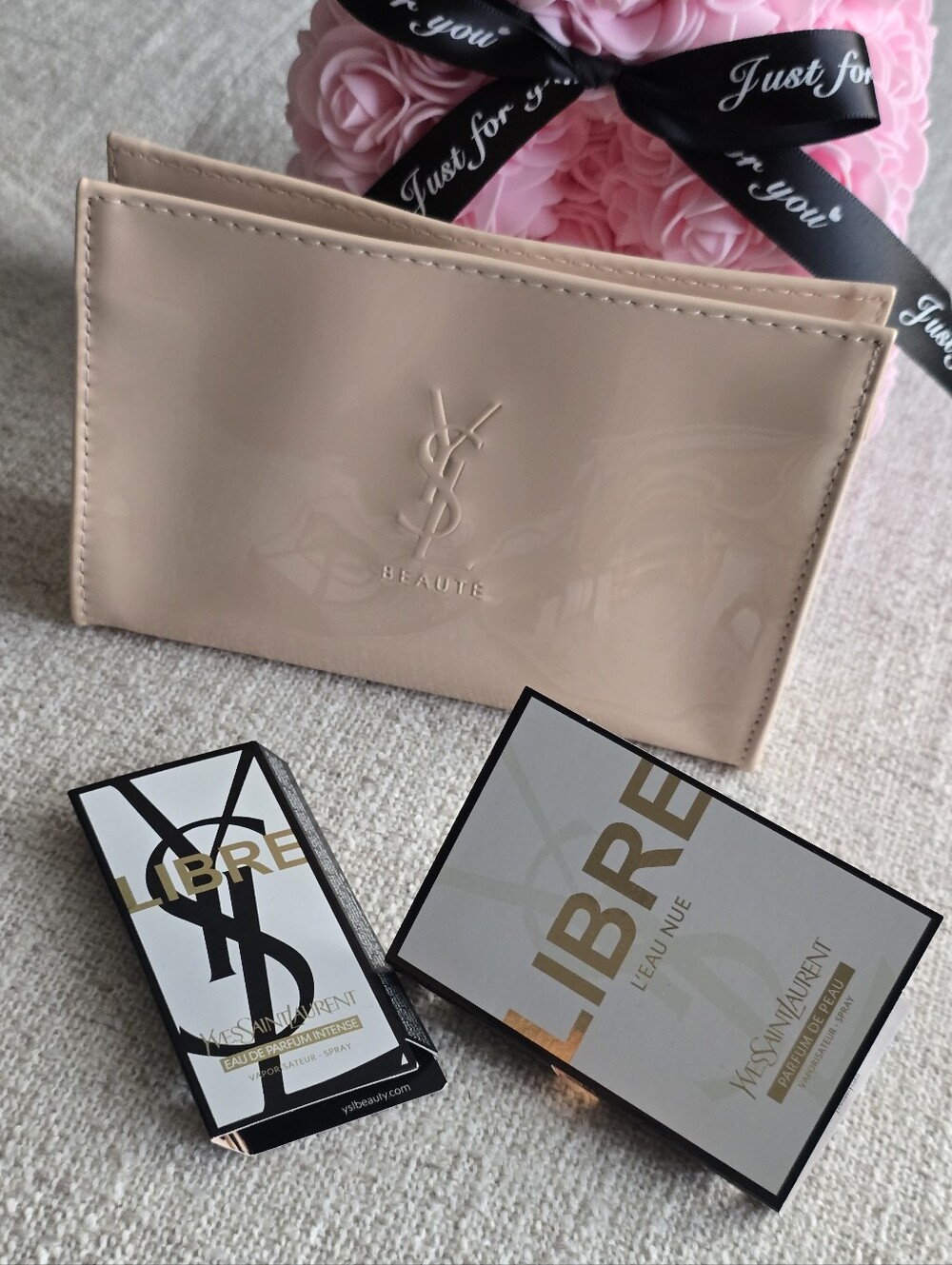 YSL BEAUTE Patent Blush Pink Cosmetic Bag Pouch With 2 YSL Perfume Samples